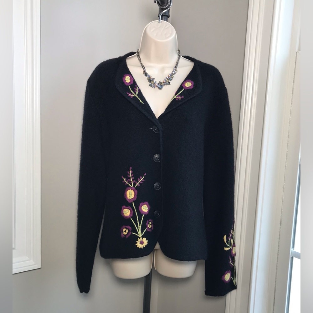 Acorn 100% Wool Black Embroidered Button Down Cardigan - Women’s XL  Like New